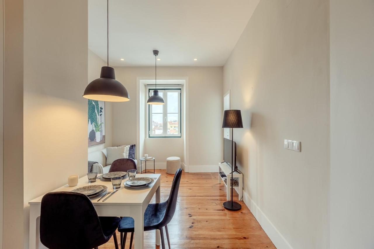 Sunny House - Bright 2 Bedroom Apartment W/ Office Lisboa Eksteriør billede