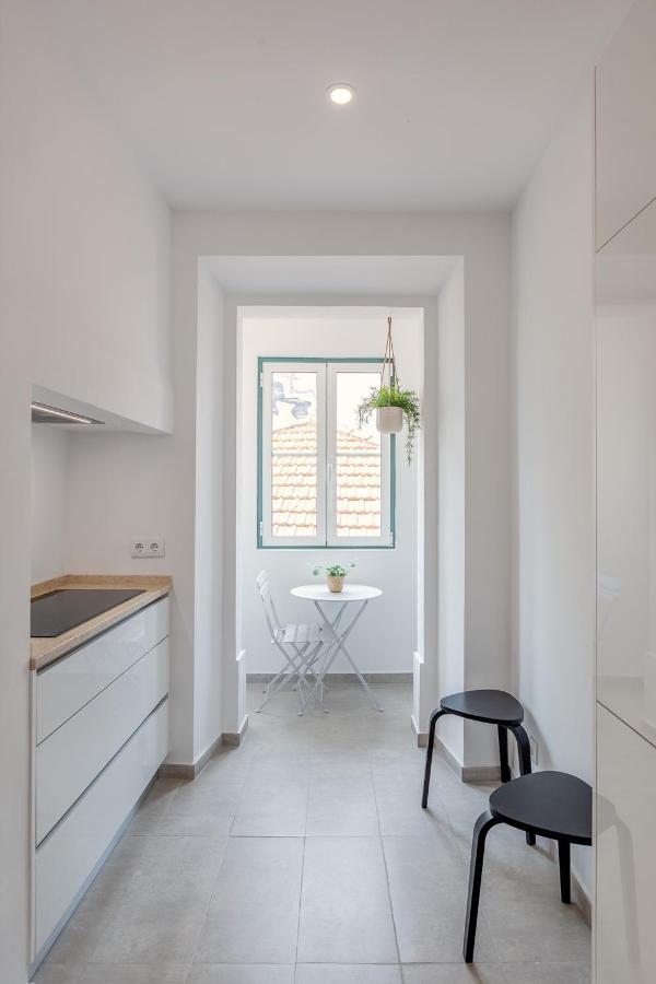 Sunny House - Bright 2 Bedroom Apartment W/ Office Lisboa Eksteriør billede