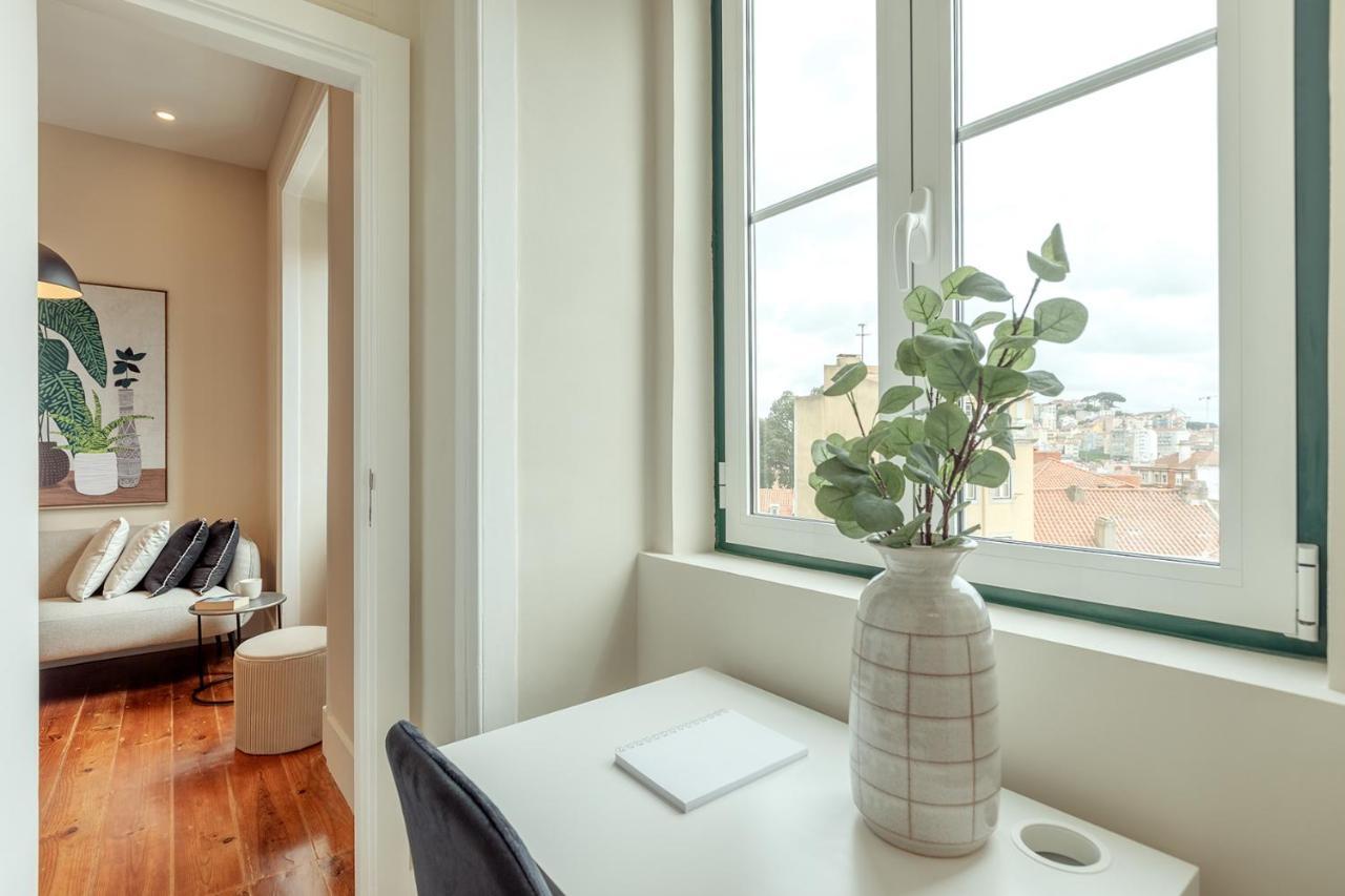 Sunny House - Bright 2 Bedroom Apartment W/ Office Lisboa Eksteriør billede