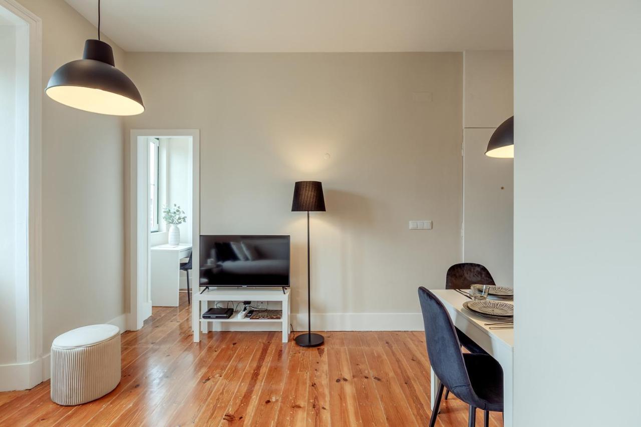 Sunny House - Bright 2 Bedroom Apartment W/ Office Lisboa Eksteriør billede