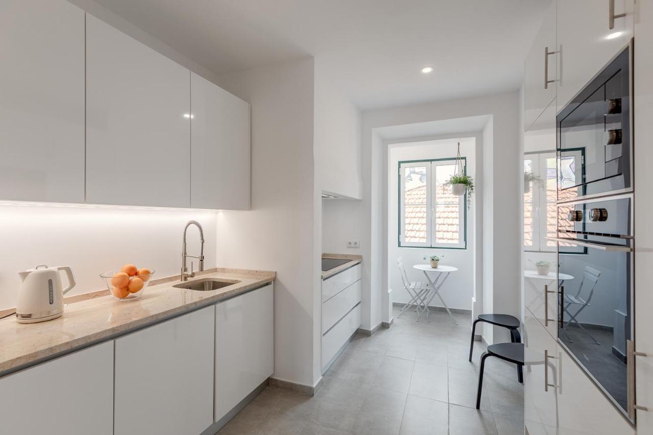 Sunny House - Bright 2 Bedroom Apartment W/ Office Lisboa Eksteriør billede