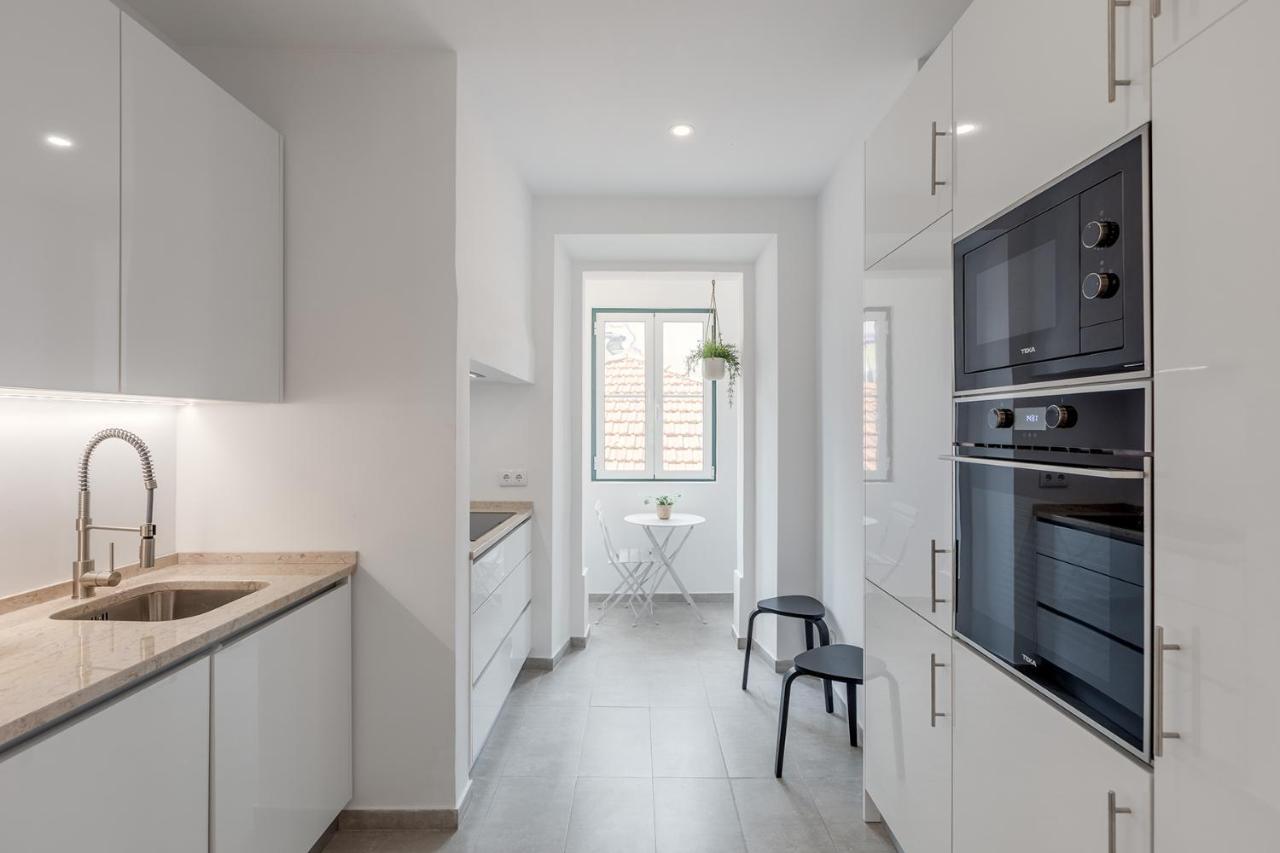 Sunny House - Bright 2 Bedroom Apartment W/ Office Lisboa Eksteriør billede